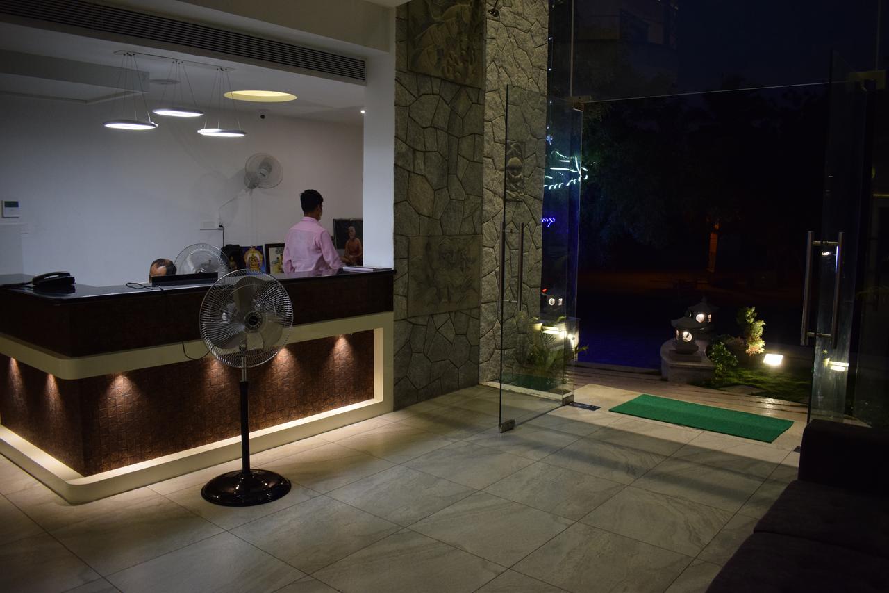 White Pearl Residency Otel Pondicherry Dış mekan fotoğraf